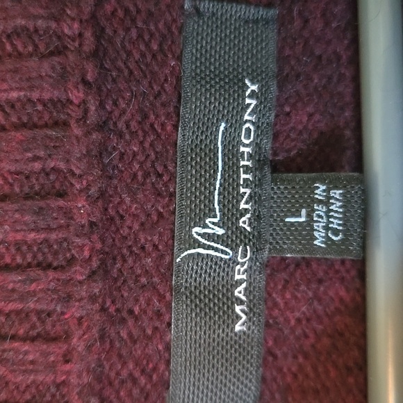 Marc Anthony Maroon Cable Knit Sweater Size Large - Picture 5 of 7
